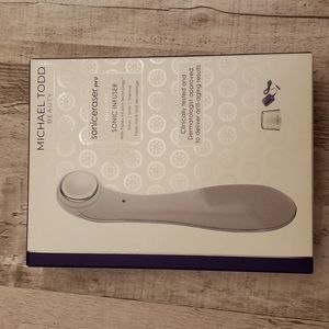 MICHAEL TODD Beauty